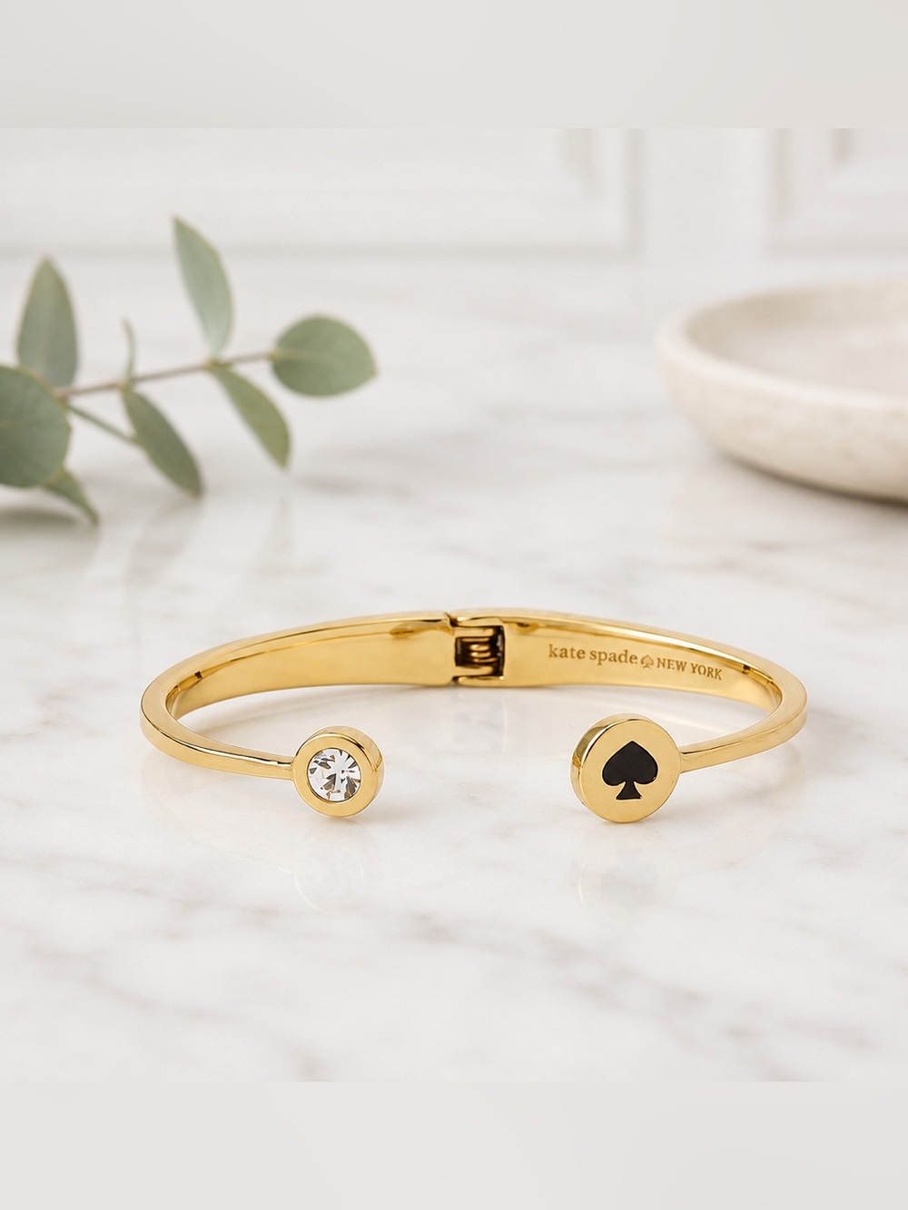 kate spade Spot The Spade Open Hinge Bangle Bracelet NWT $69 - Picture 1 of 6